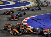 开云官网-包含迈凯伦逆转索伯车队，皮亚斯特里统治全场的词条