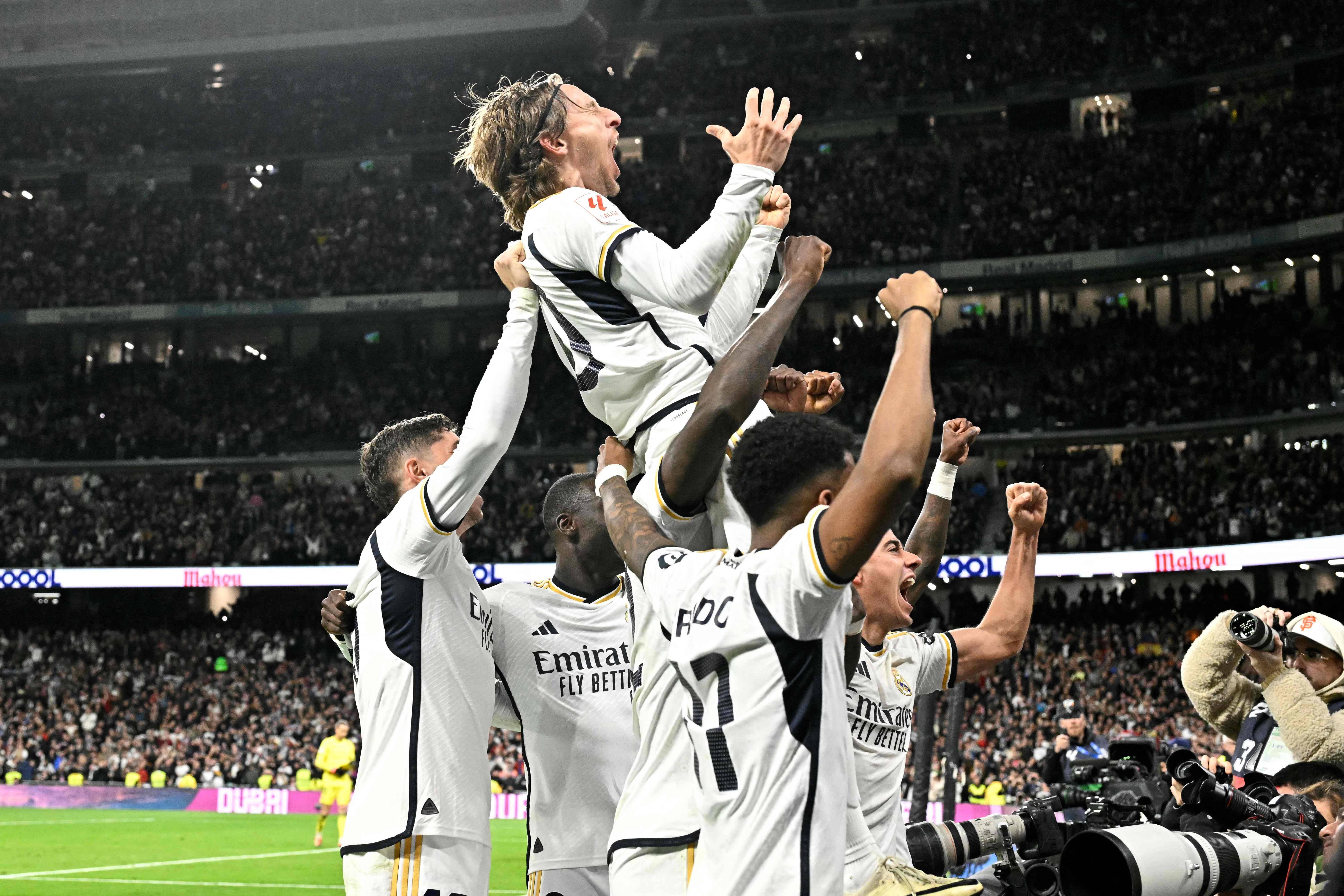 包含赫塔菲客场2-1战胜皇家社会的词条