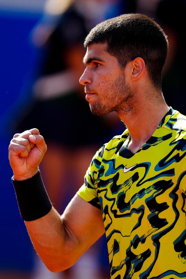 英国网球队强势西班牙网球队，阿尔卡拉斯绝境逆转的简单介绍