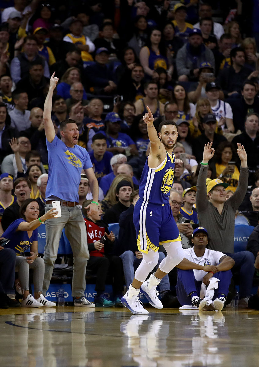 马刺绝杀步行者，库里惊艳四座