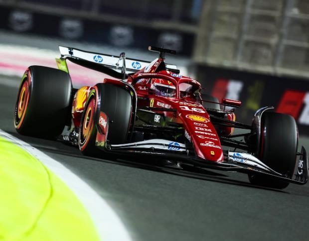 梅赛德斯绝杀红牛车队,勒克莱尔统治全场 梅赛德斯绝杀红牛车队,勒克莱尔统治全场